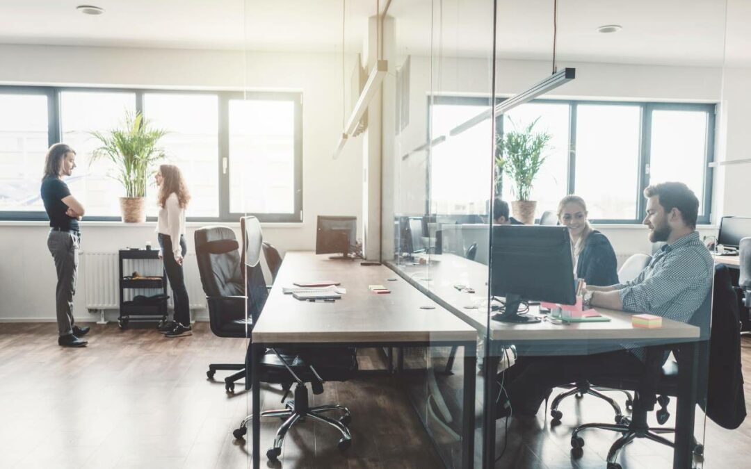 Hybrid work trends in 2025 – what companies need to know
